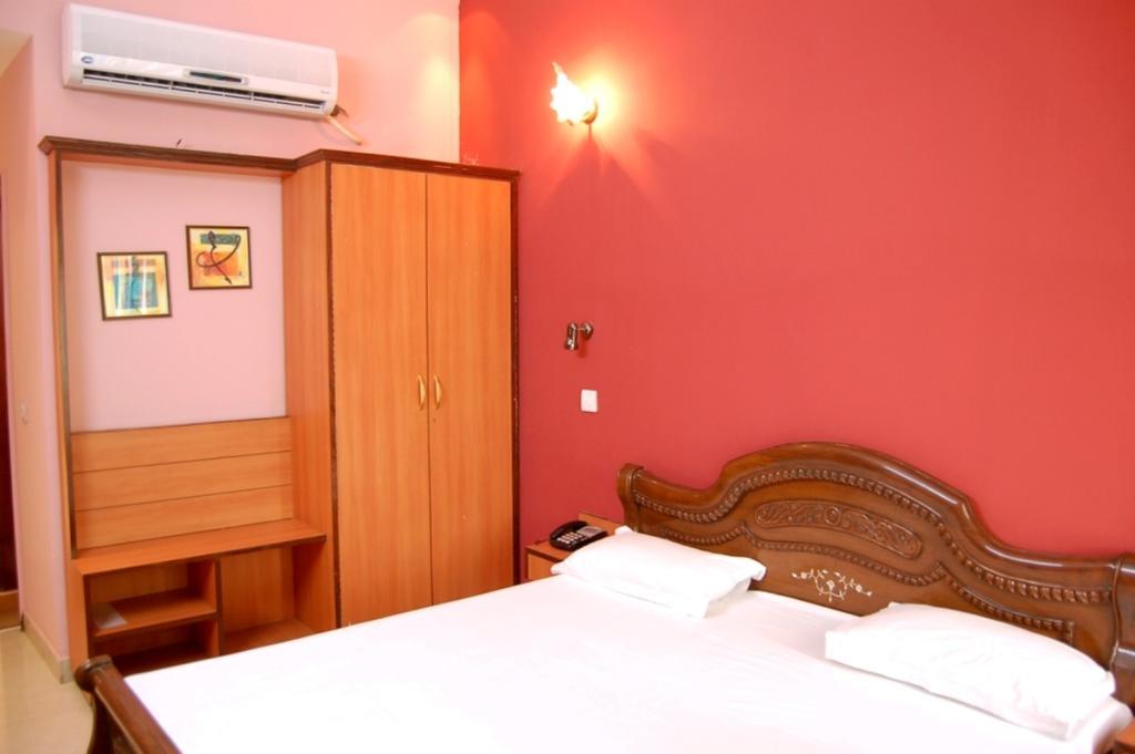 Hotel D R International Ambala Room photo