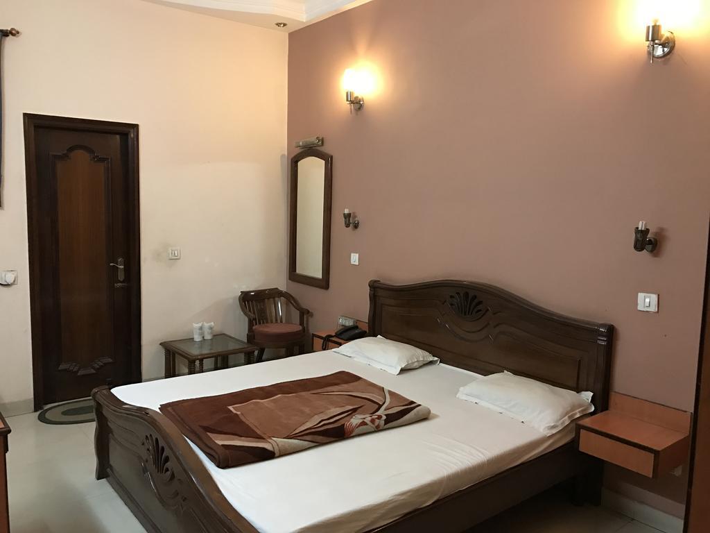 Hotel D R International Ambala Exterior photo