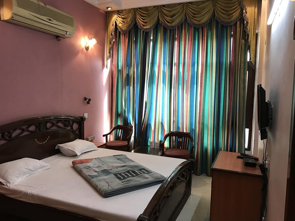 Hotel D R International Ambala Exterior photo