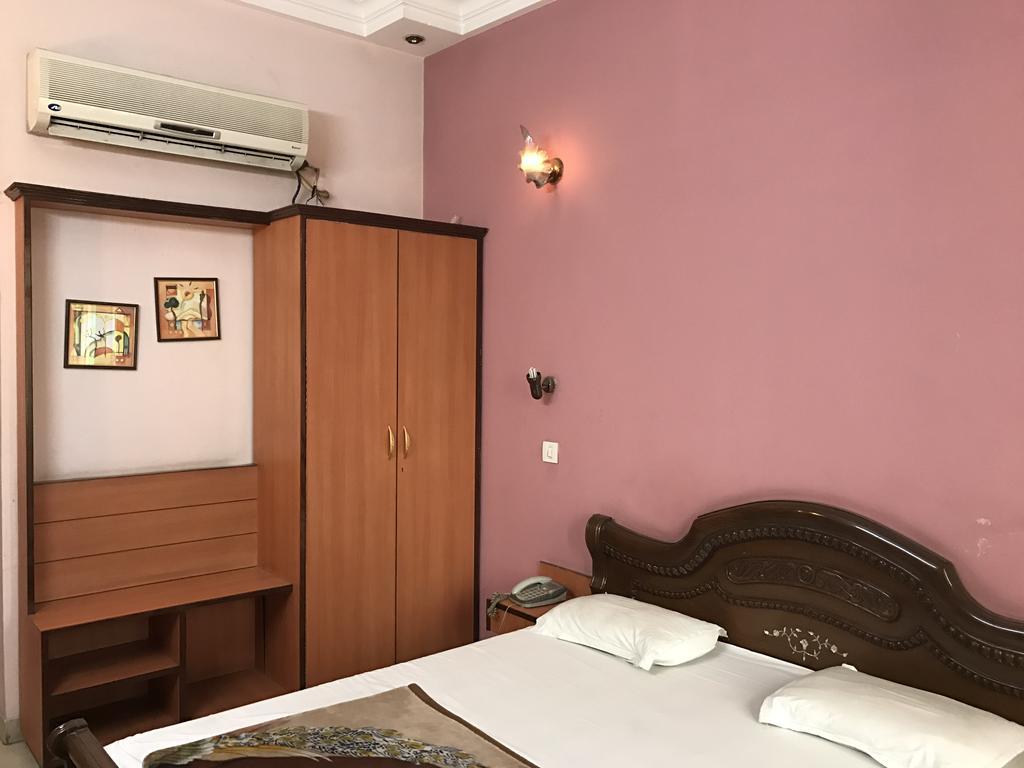 Hotel D R International Ambala Exterior photo